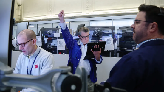 股指期货持平，投资者权衡特朗普释放的伊朗战争或很快结束信号  第2张