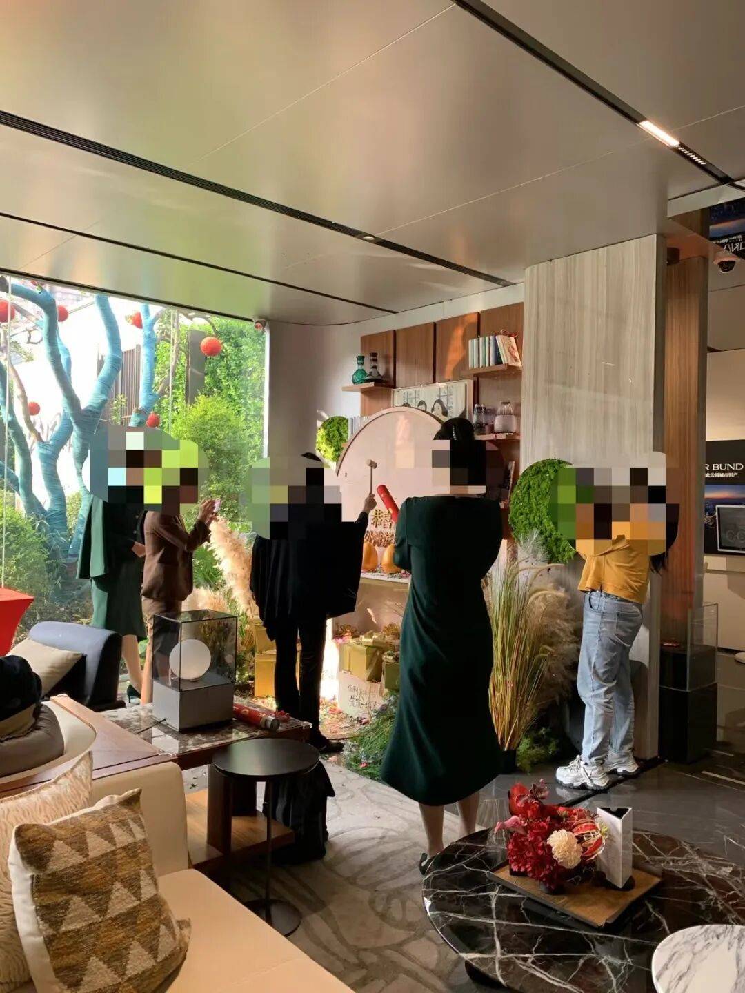 上海3月楼市“爆”了！二手房卖了超3.1万套，创近5年新高！新房频现开盘售罄，“10万+”楼盘看房要排队  第1张